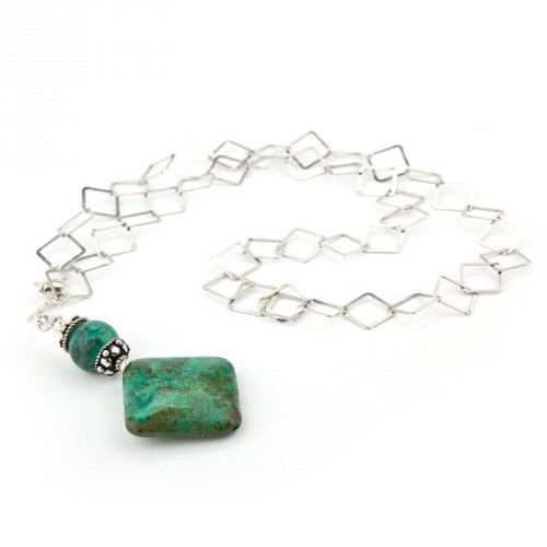 Collier chaine avec pendentif en turquoise