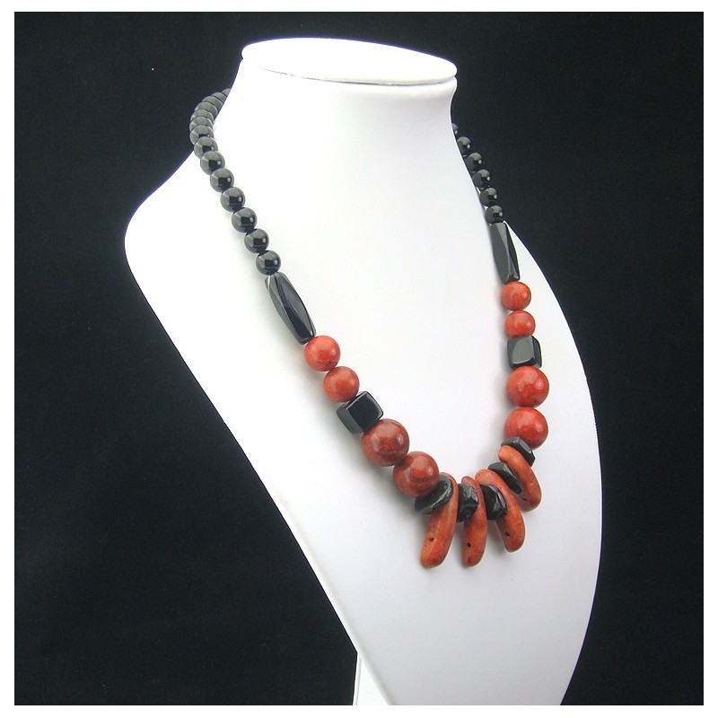 Collier en onyx et corail gorgone